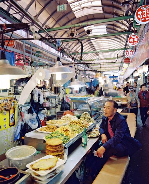 Seoul's Gwangjang Market, known for is amazing food stalls and small restaurants. One of the (many) specialties of the market is bindaetteok, a Korean mung bean pancake.