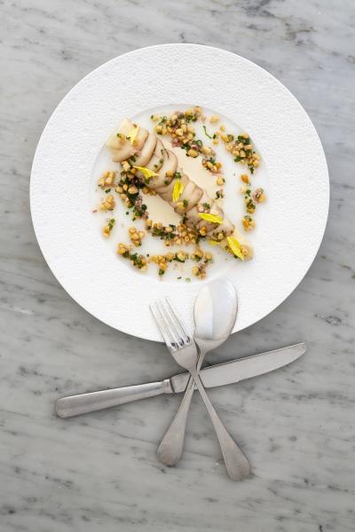 Edulis Restaurant Toronto
Ontario White Asparagus with Porcini Mushrooms and Pinenut Vinaigrette